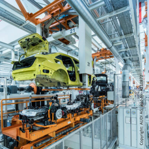 Produktion Audi A3 Limousine: Montage – „Hochzeit“: Fügen von Karosserie und Antriebseinheit